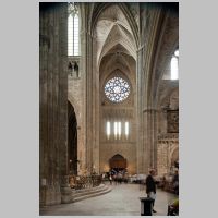 Bordeaux, photo mcid.mcah.columbia.edu, north transept looking south into crossing and south transept.png
